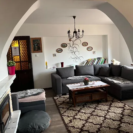 Rozpravkovy Domcek Blizko Jazera Stiavnicke Bane